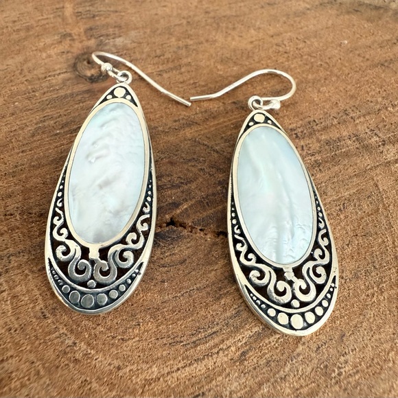 Samuel B. Mother of Pearl Shell and Sterling Silver Drop Earrings - Picture 5 of 9